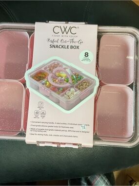 CWC Cook with Color Pink Snackle Box, 8 compartments with carrying handle NWT